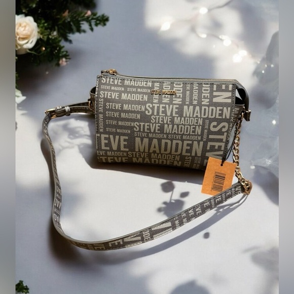 .. Steve Madden Logo crossbody handbag (NWT) - Picture 6 of 9